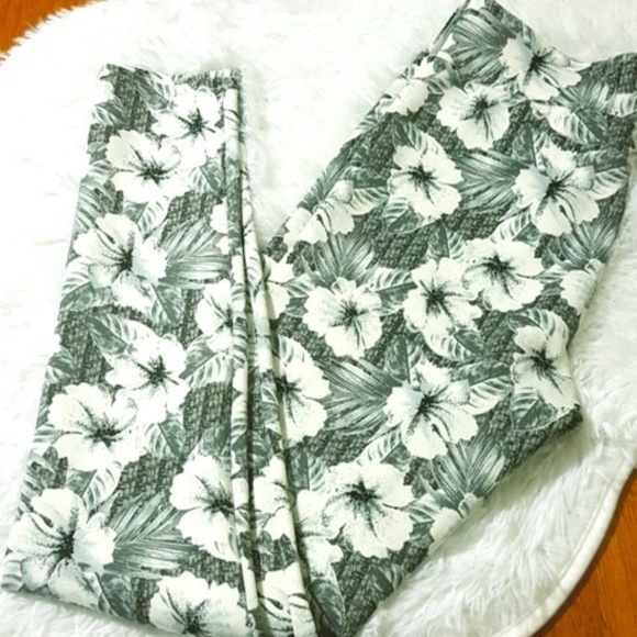 Abercrombie & Fitch | Floral Legging - Picture 1 of 3